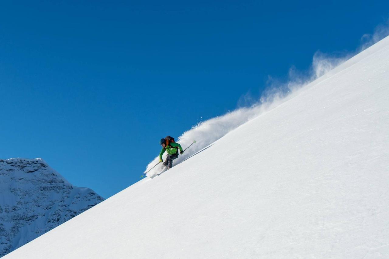 Kjosen Lodge, Lyngen. Lyngseidet Dış mekan fotoğraf