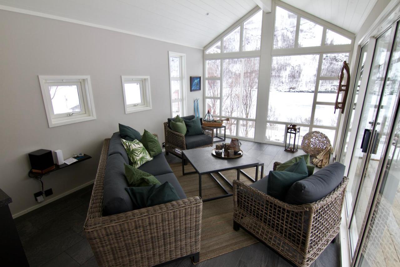 Kjosen Lodge, Lyngen. Lyngseidet Dış mekan fotoğraf