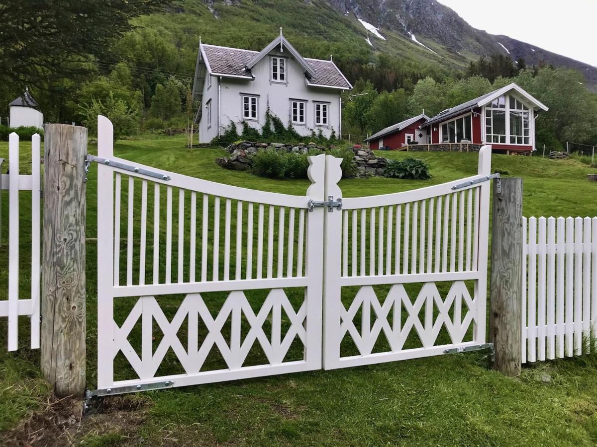 Kjosen Lodge, Lyngen. Lyngseidet Dış mekan fotoğraf