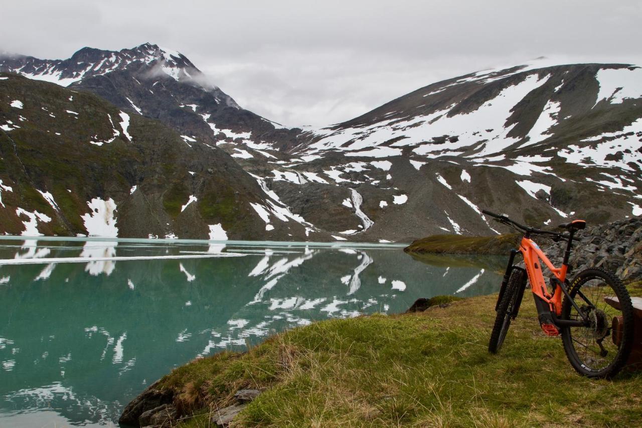 Kjosen Lodge, Lyngen. Lyngseidet Dış mekan fotoğraf
